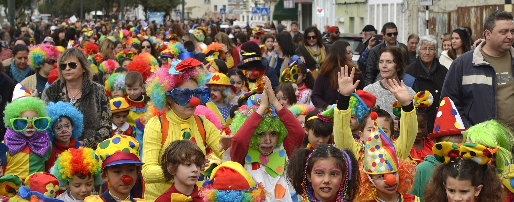 Carnaval das Escolas junta mais de 2000 crianças (c/vídeo)