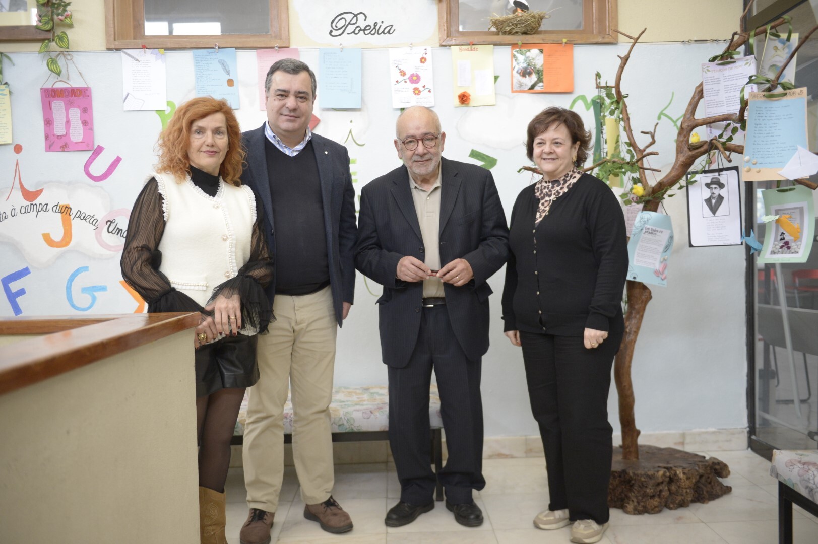 Agrupamento de Escolas homenageia poeta Joaquim Serra em Dia Mundial da Poesia