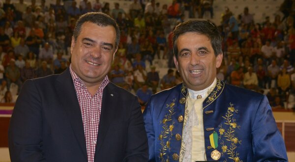 entrega_medalha_ouro_rouxinol__3__1400x550