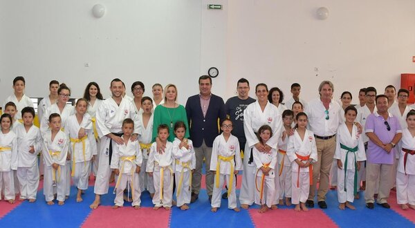 giz_e_caderno_linhas_karate__6__1400x550