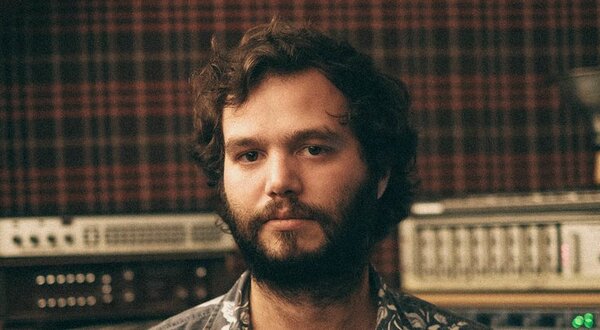 img_550x1400px_benjamim_showcase_1_1024_2500