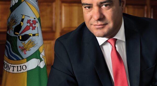 nuno_canta_presidente_cmmontijo__large_