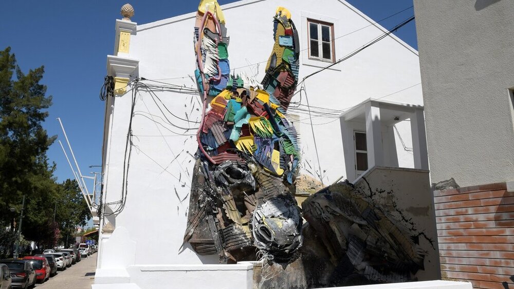 mural_serie_big_trash_animal___trash_head_donkey