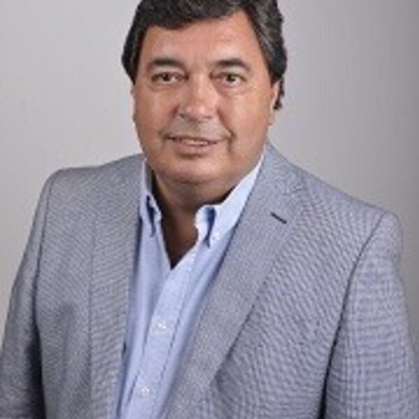 foto presidente caria