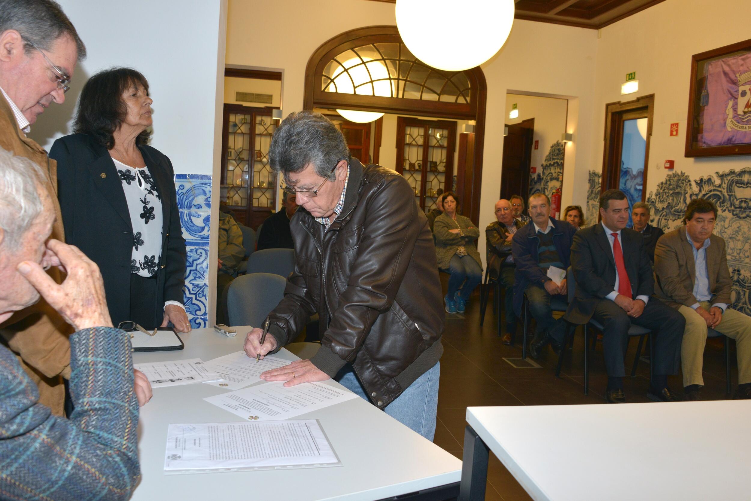 tomada de posse os elementos da comissão diretiva do núcleo do Montijo da liga dos combatentes 