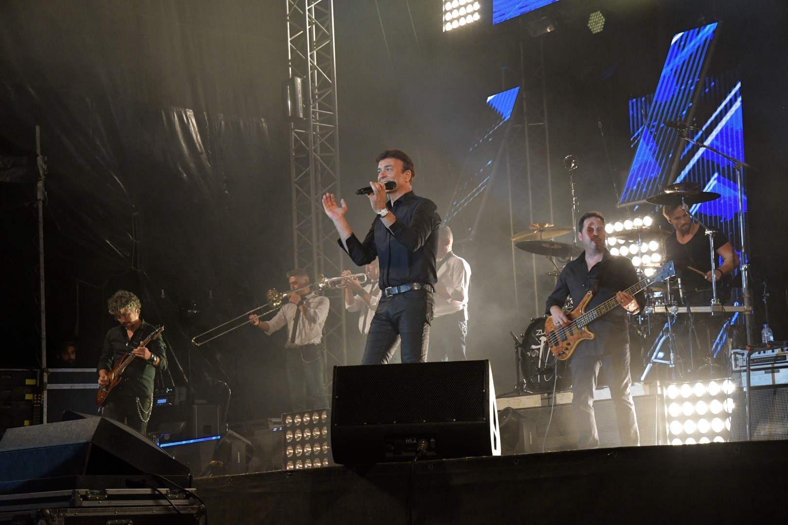 tony_carreira_1__Large_