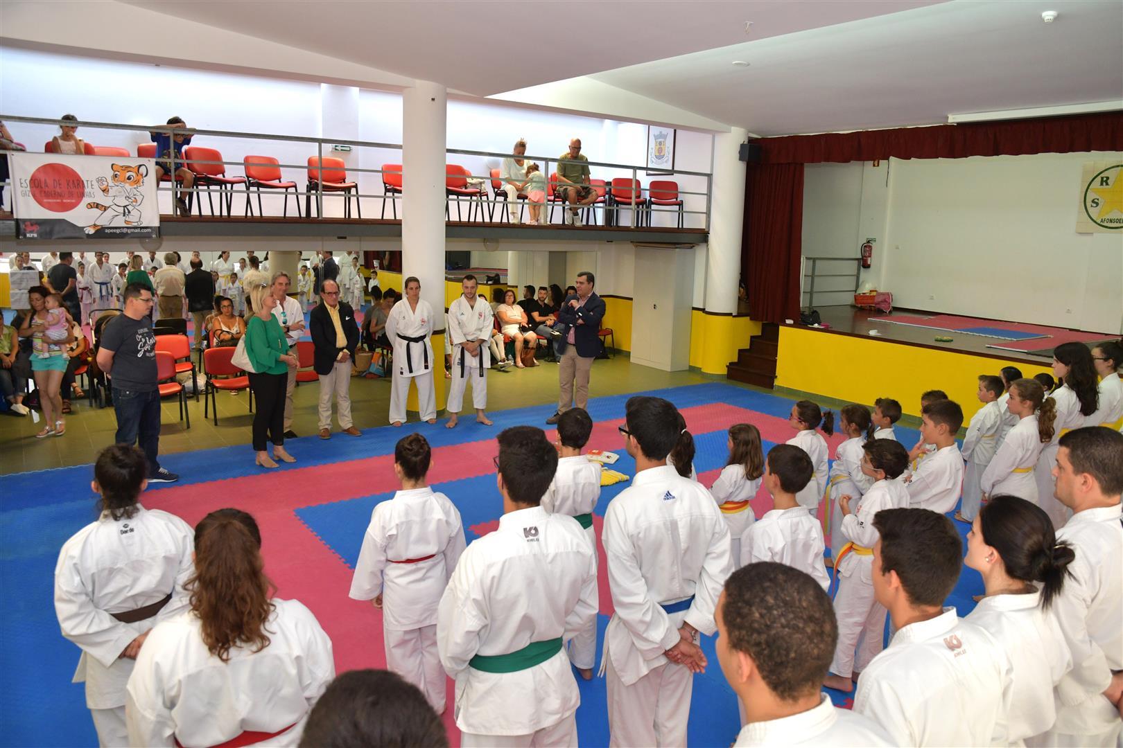 giz_e_caderno_linhas_karate__5_