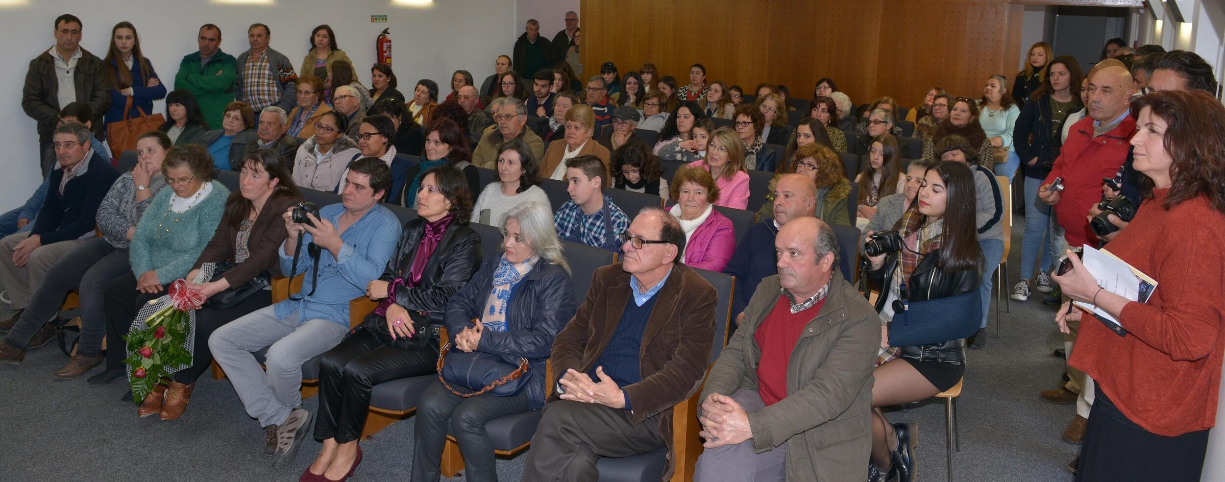 Lançamento livro Isa Brito