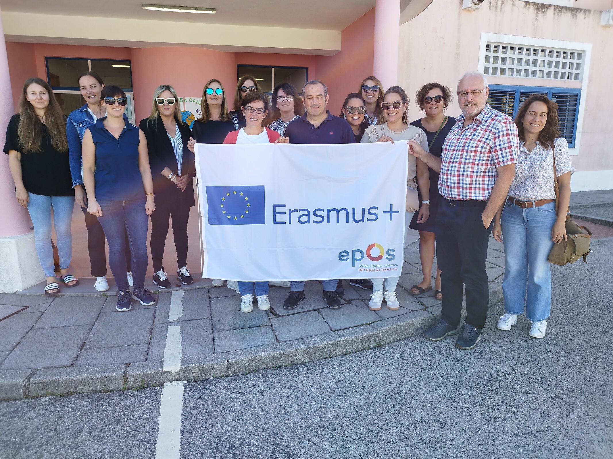 2022_10_13_foto_profs_com_bandeira_erasmus