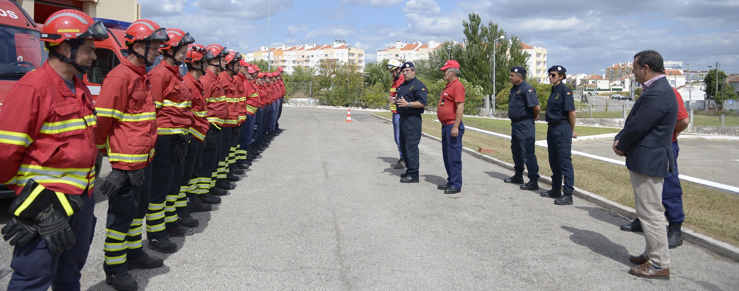 Comandante Operacional Nacional visita Bombeiros do Montijo