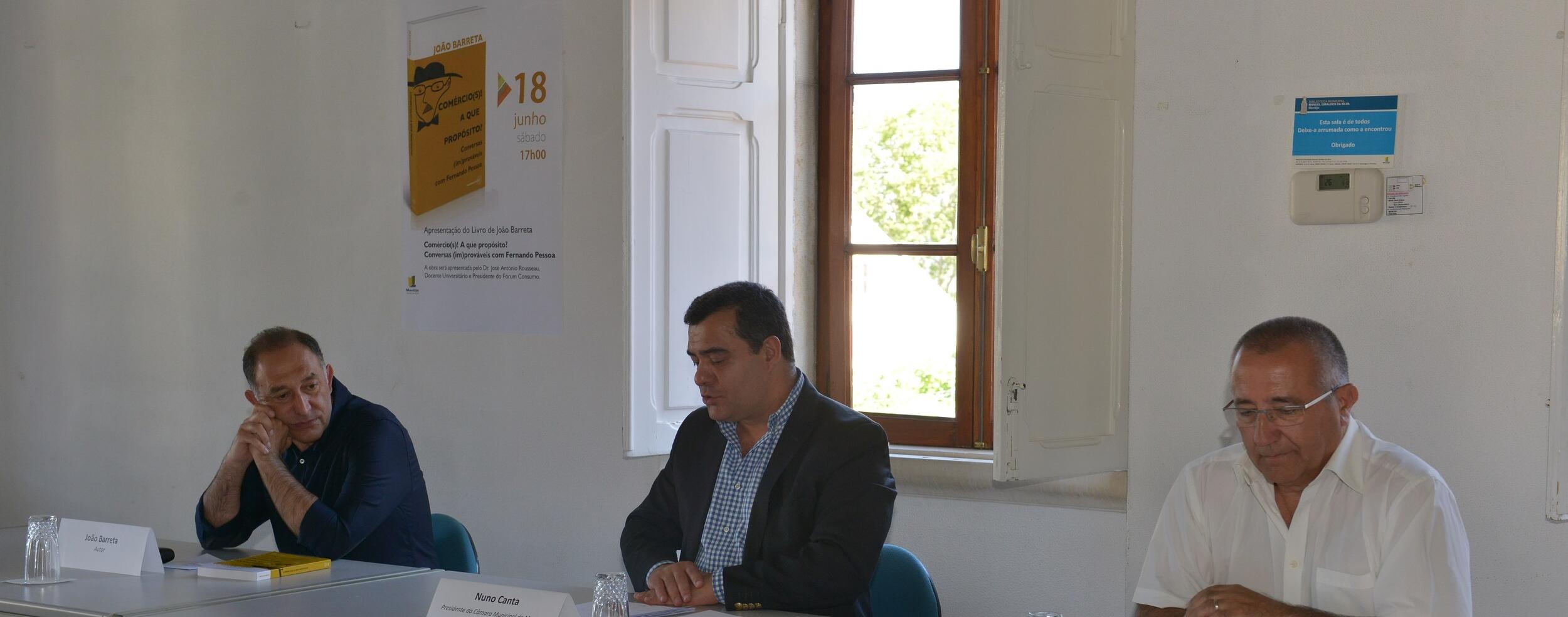 Comércio e conversas (im)prováveis com Pessoa