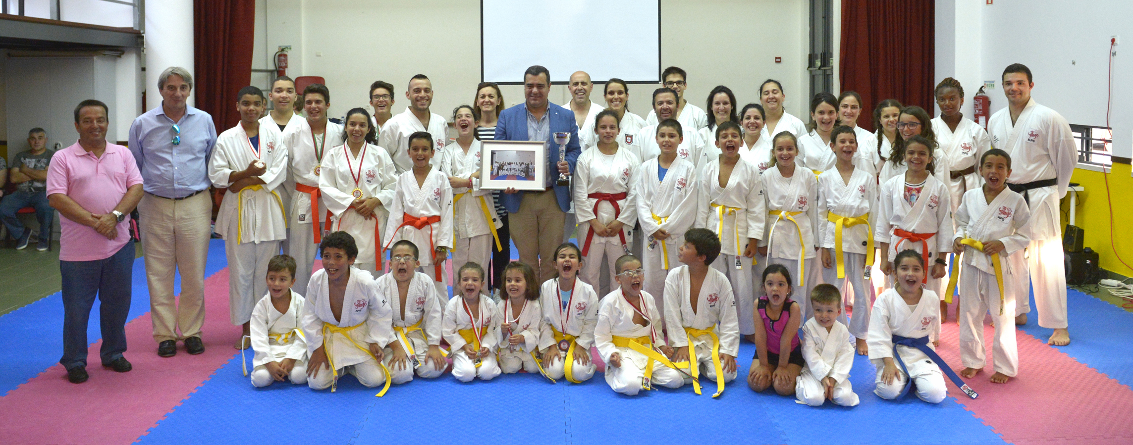 Giz e Caderno de Linhas reconhece sucesso