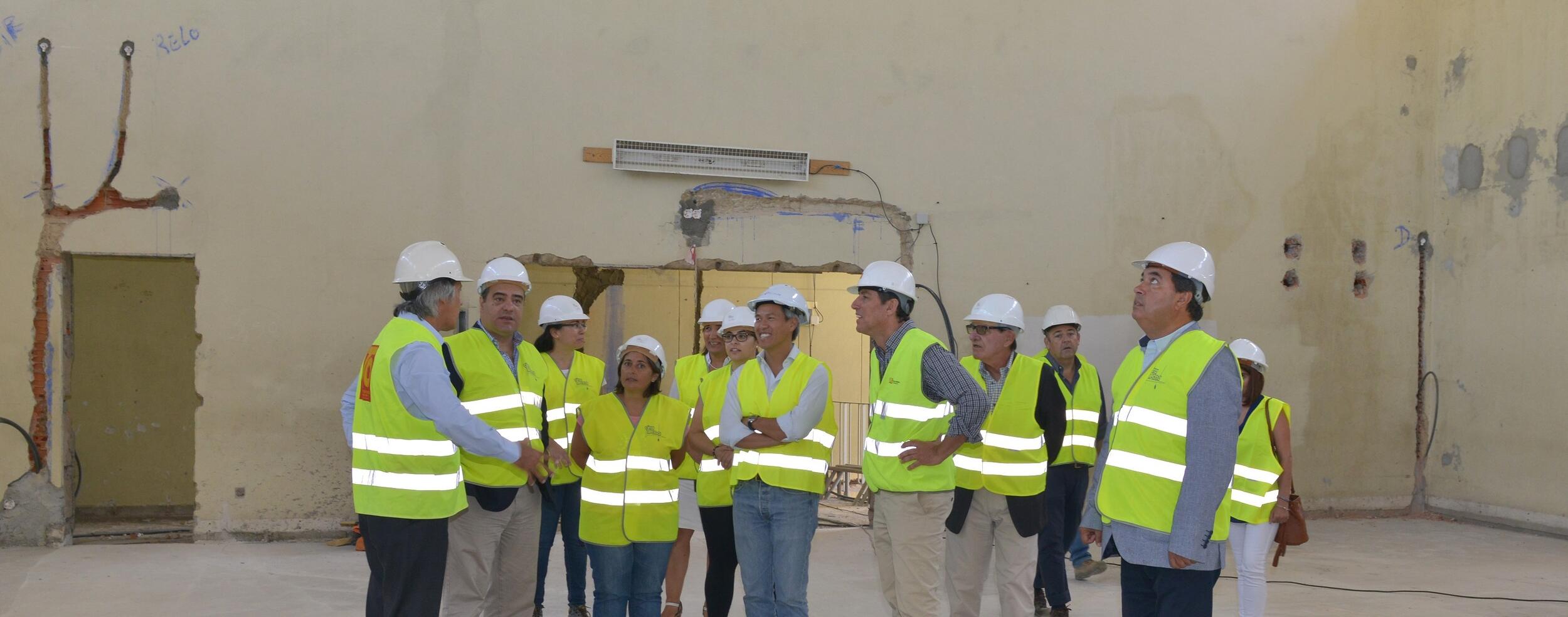 Obra da Escola Jorge Peixinho novamente em curso