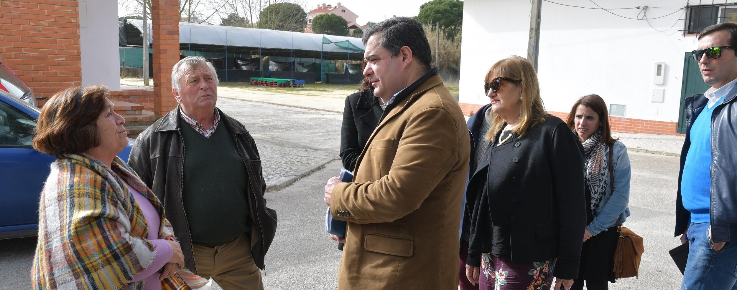 Pavimentações e Centro Escolar em destaque na visita a Pegões