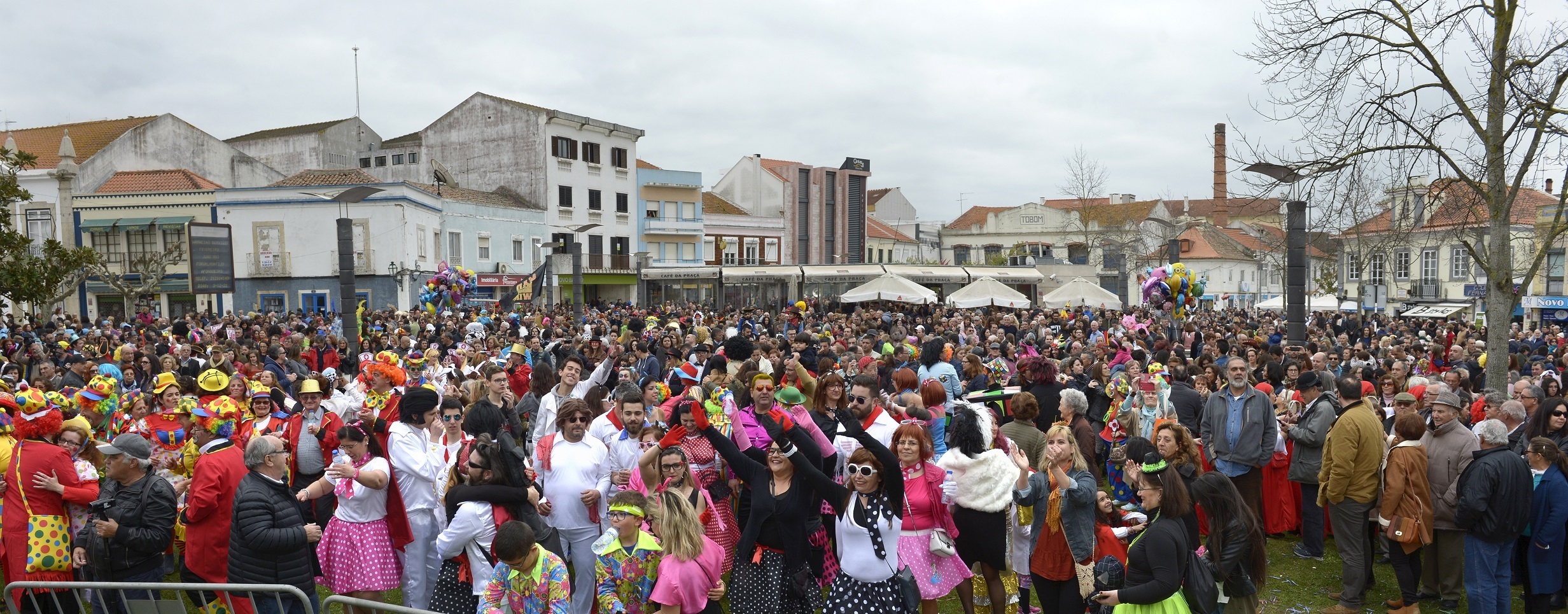 Carnaval traz milhares ao Montijo (c/vídeos)