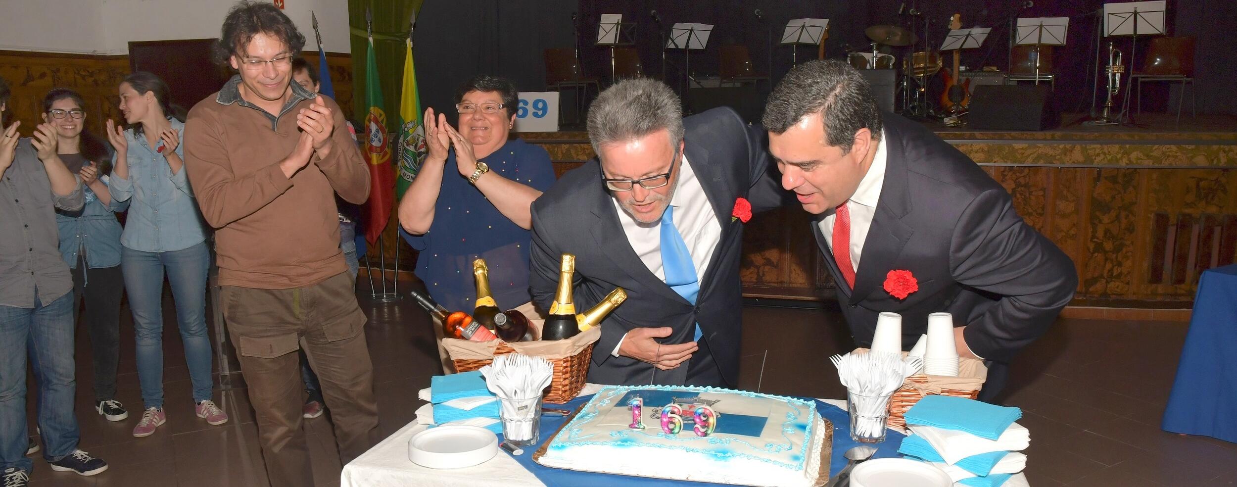 Sarilhos Grandes apaga 169 velas