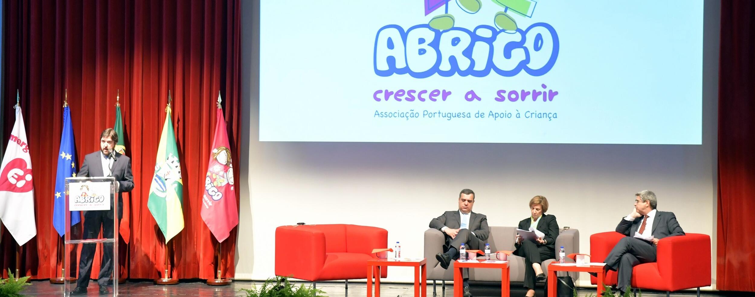 Fórum Abrigo debate o desafio de ser criança no século XXI