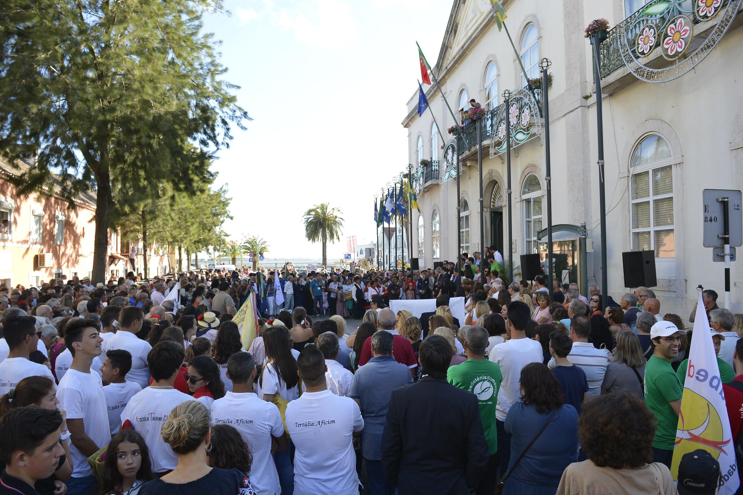 “As nossas festas estão vivas”