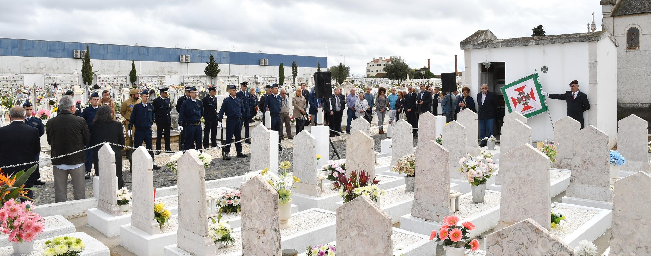 Liga dos Combatentes homenageia militares falecidos