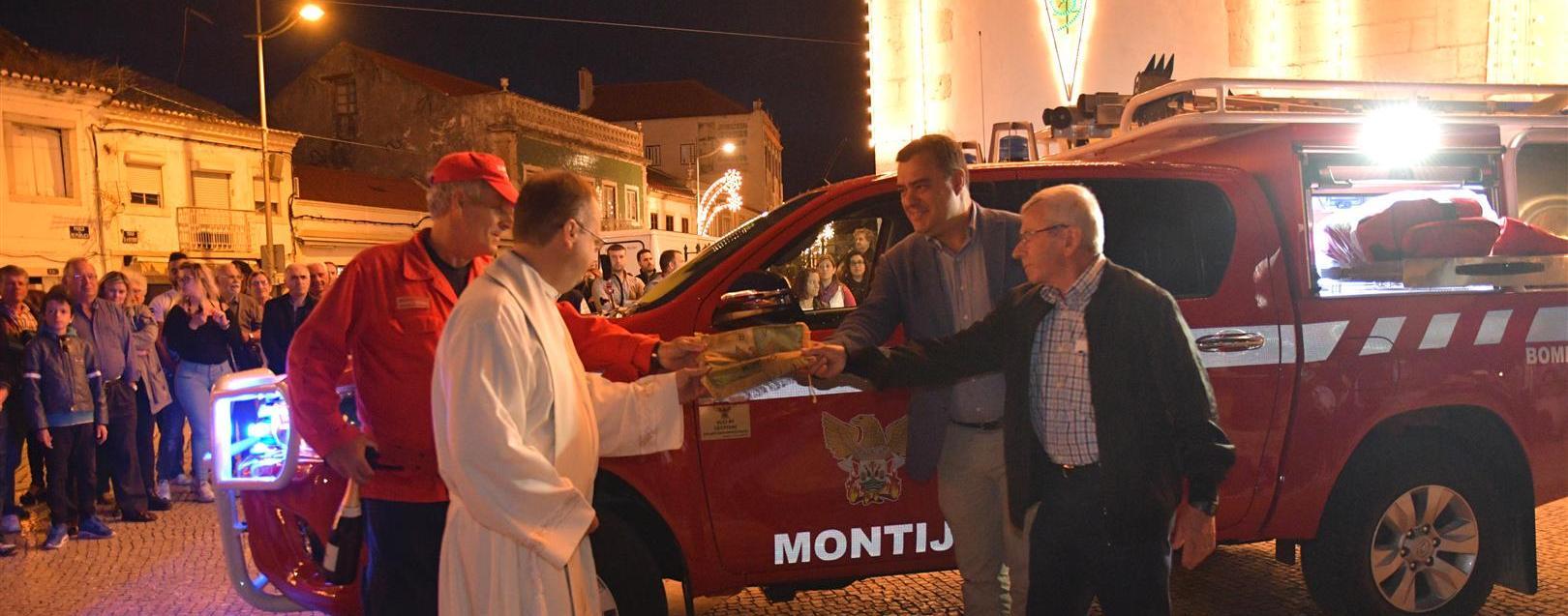Bombeiros do Montijo festejam entrega de nova viatura