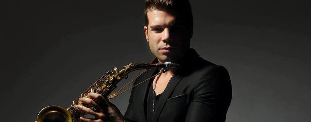 Saxofone, vinho e degustação no Sunset do Moinho do Cais