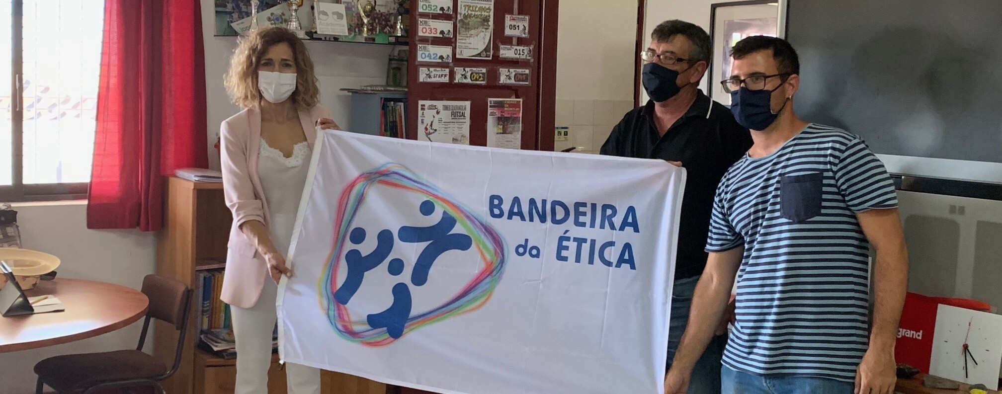 Academia Bairro Miranda recebe Bandeira da Ética