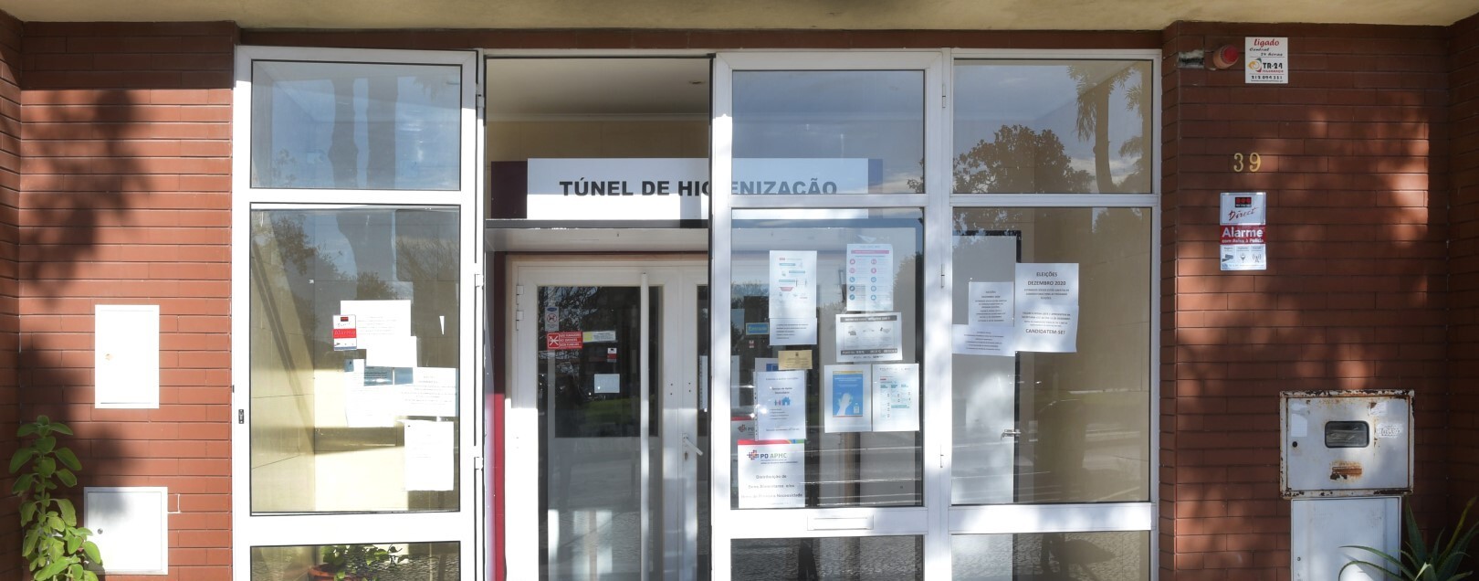 Centro dos Reformados do Montijo com túnel de higienização