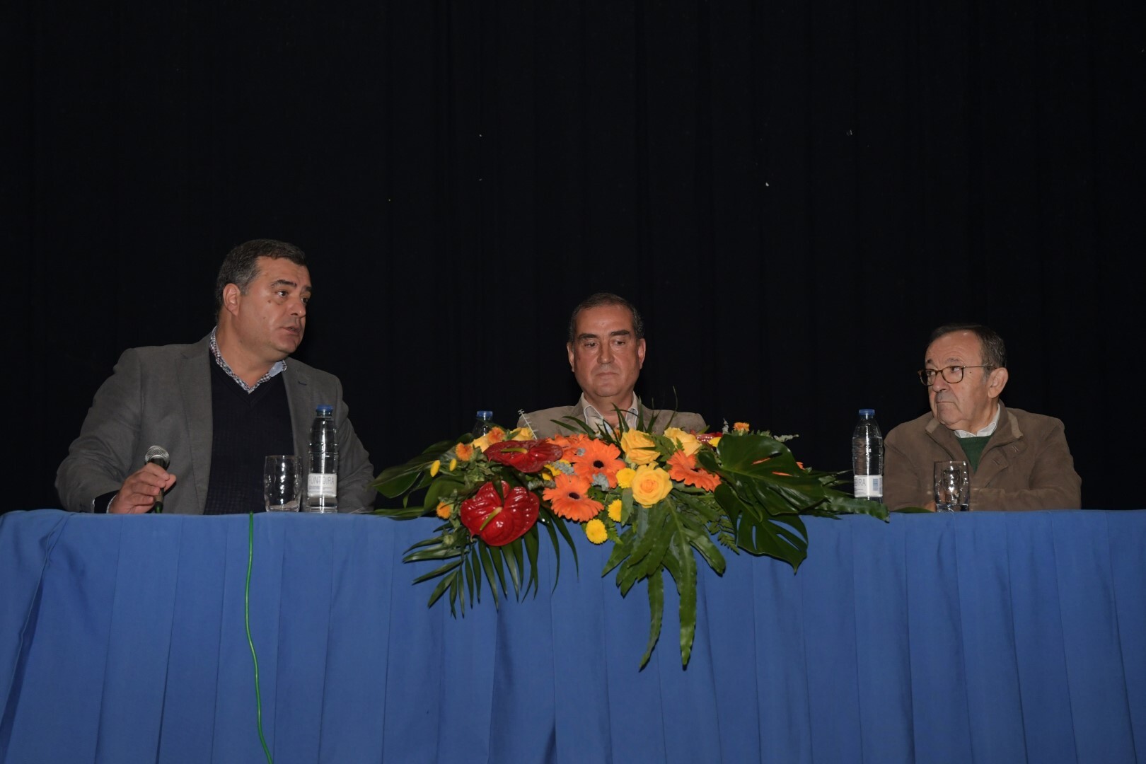 50 Anos de Serviço Pastoral do Padre Manuel Gonçalves homenageados em livro
