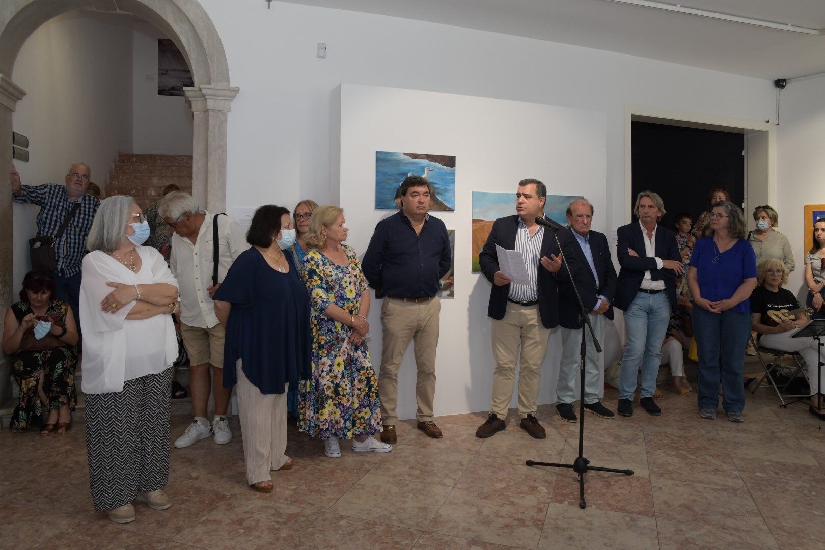 Pintura e Criatividade de trabalhos seniores na Galeria Municipal