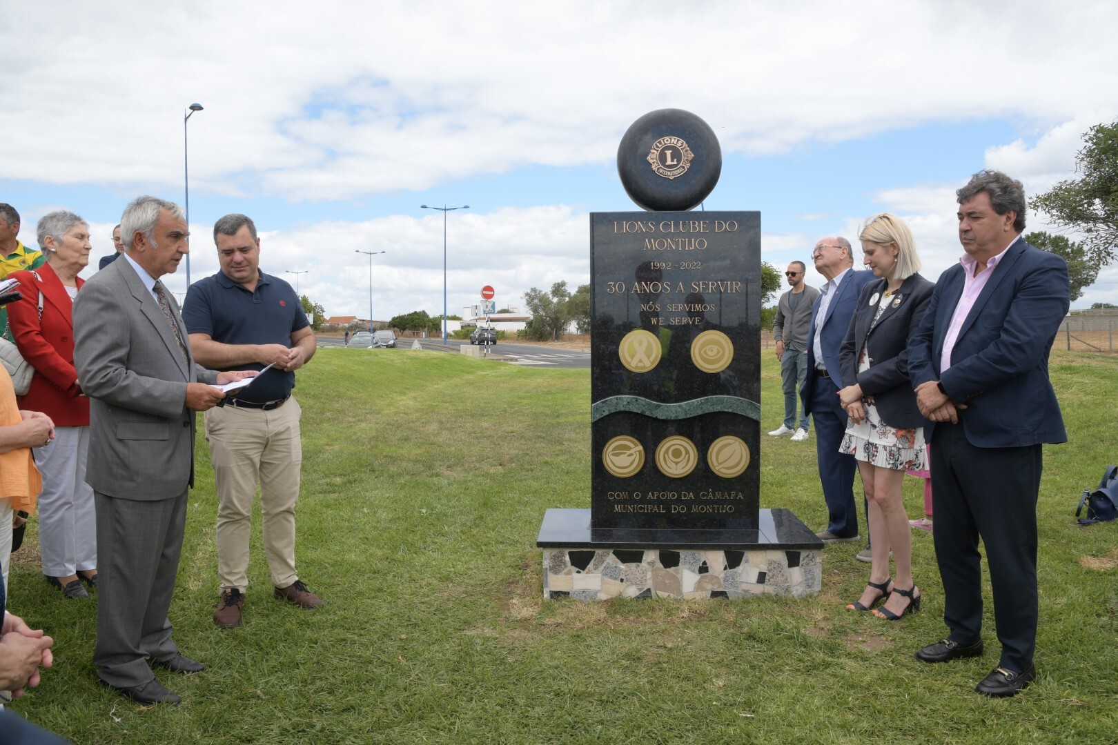 Obelisco inaugurado na Rotunda Lions
