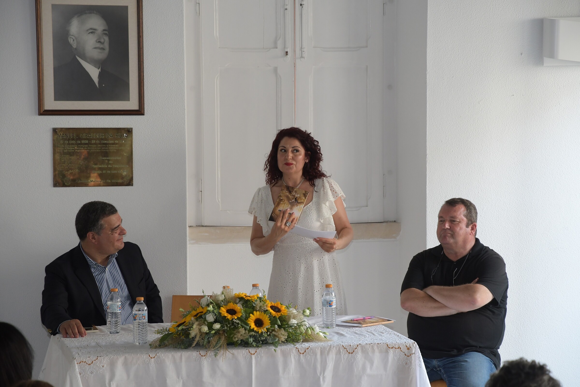 Amar é o segredo lançado na Biblioteca Municipal