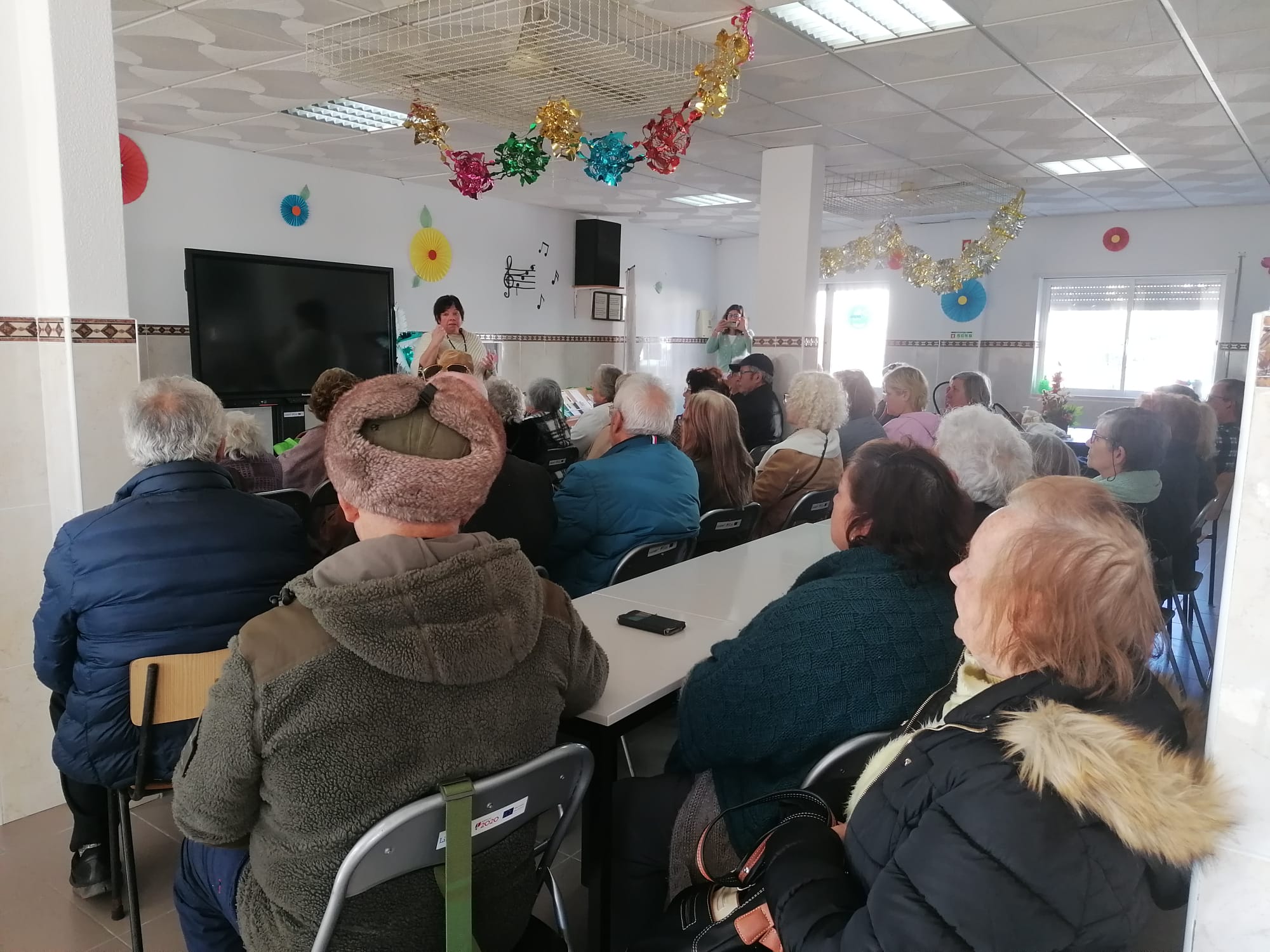 Gabinete Sénior dá início a sessões de esclarecimento sobre Inteligência Emocional