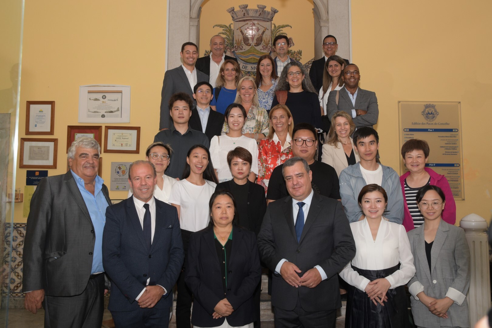 Montijo impulsiona industria da carne de porco com receção a delegação chinesa