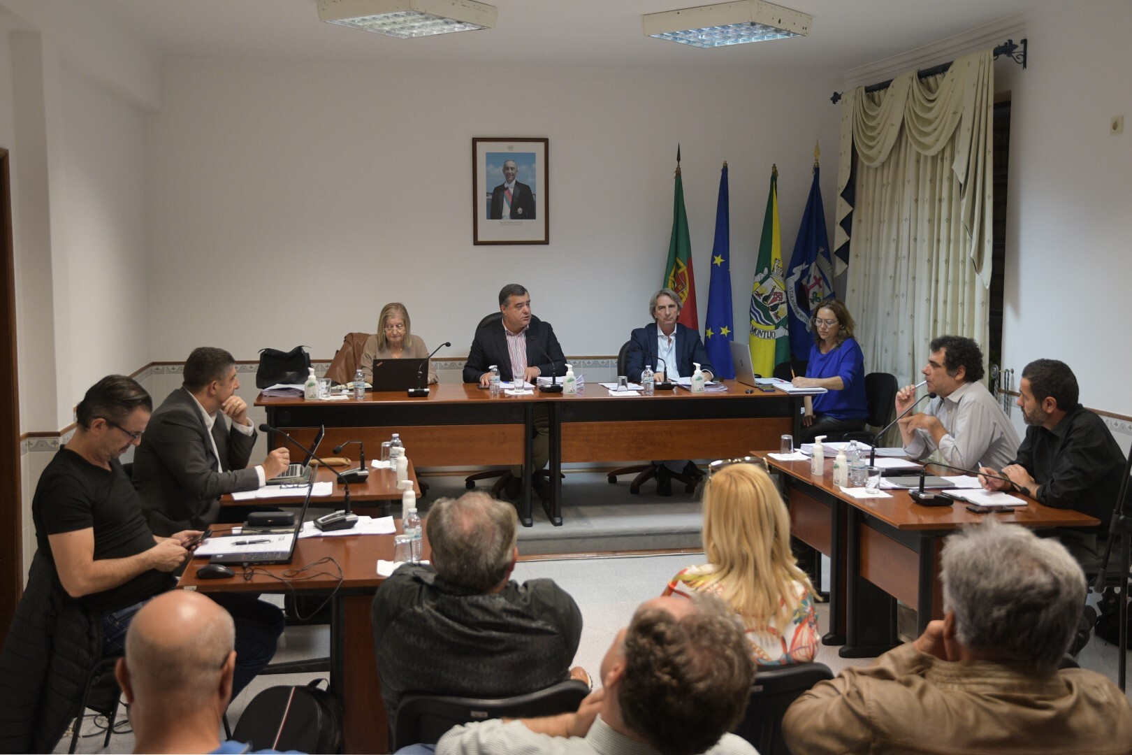 Reunião de Câmara descentralizada na Atalaia recebe dezenas de fregueses