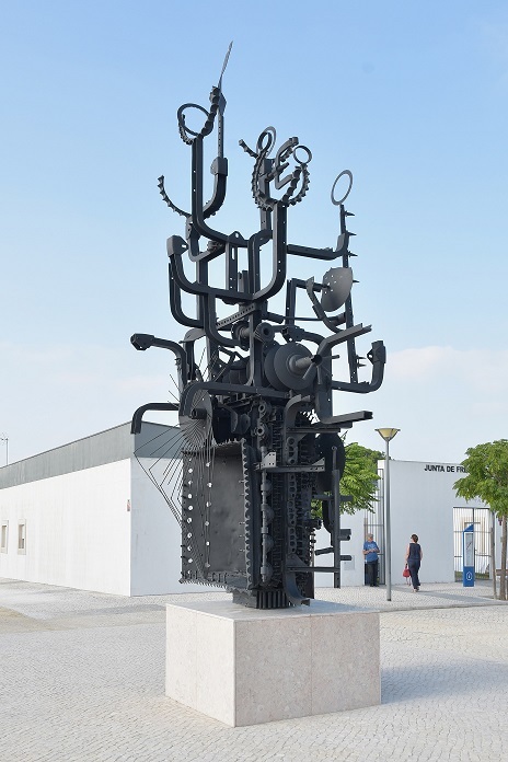 Monumento &agrave; agricultura - Artur Bual - Peg&otilde;es (2)